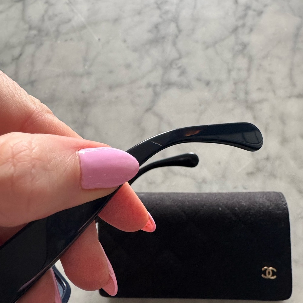 ✨RARE - NEW - Chanel 5479-A Navy Sunglasses with Heart Logo - 100% Authentic✨ - Picture 9 of 9
